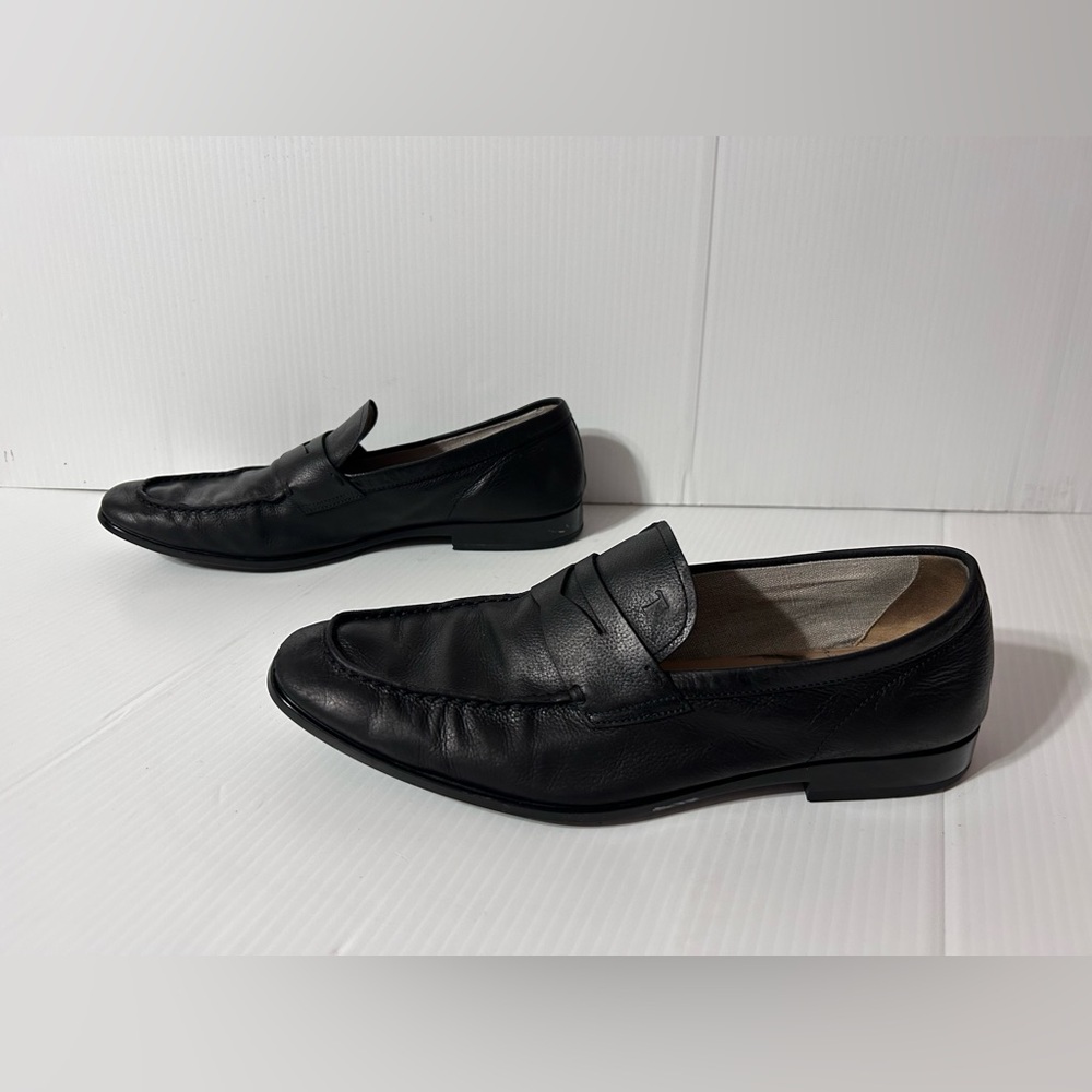 TOD’S black leather slip on loafers shoe men size 8 1/2